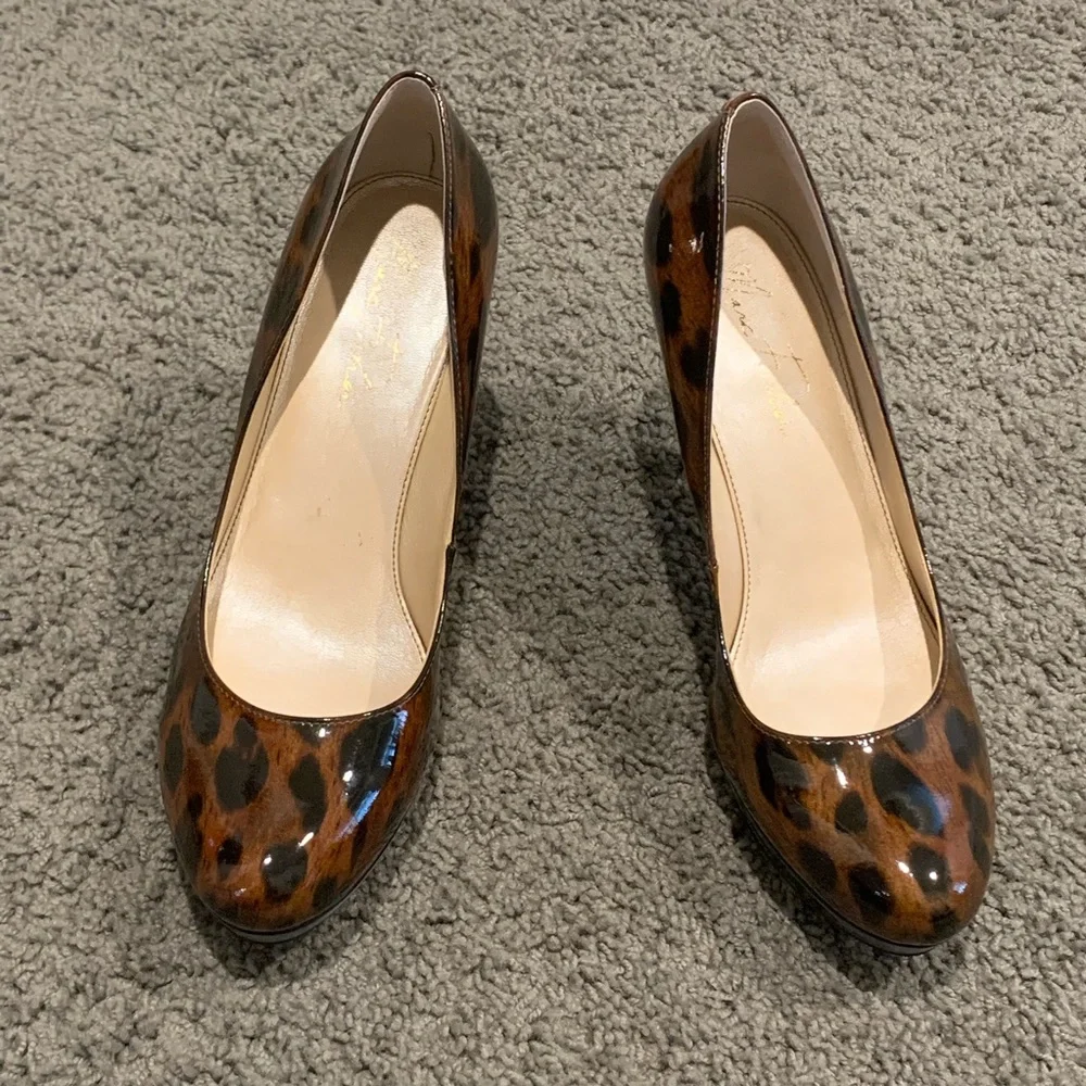 Marc Fisher great preloved
